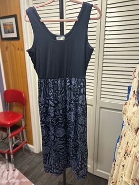 Nwot Sleeveless Navy Midi Dress with Floral-Print Skirt Panel